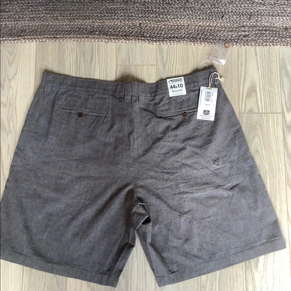 NWT Mountain  khakis gunmetal boardwalk shorts❤️❤️❤️